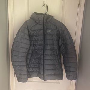 Arc’teryx Cerium LT Down Hoodie Men’s Medium